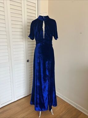 NWT Lovers + Friends Navarin Mock Neck Cut Out Maxi Dress Navy Blue Velvet Small